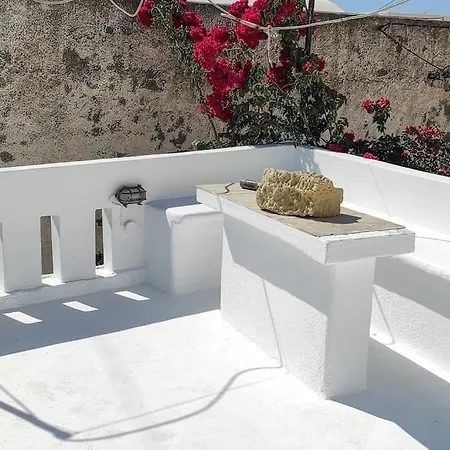Cactus House Santorini Emporio (Santorini)